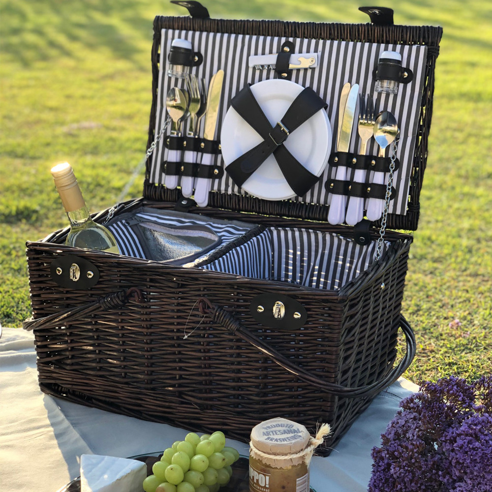 Cesta de Piquenique Artesanal em Rattan com Acessórios